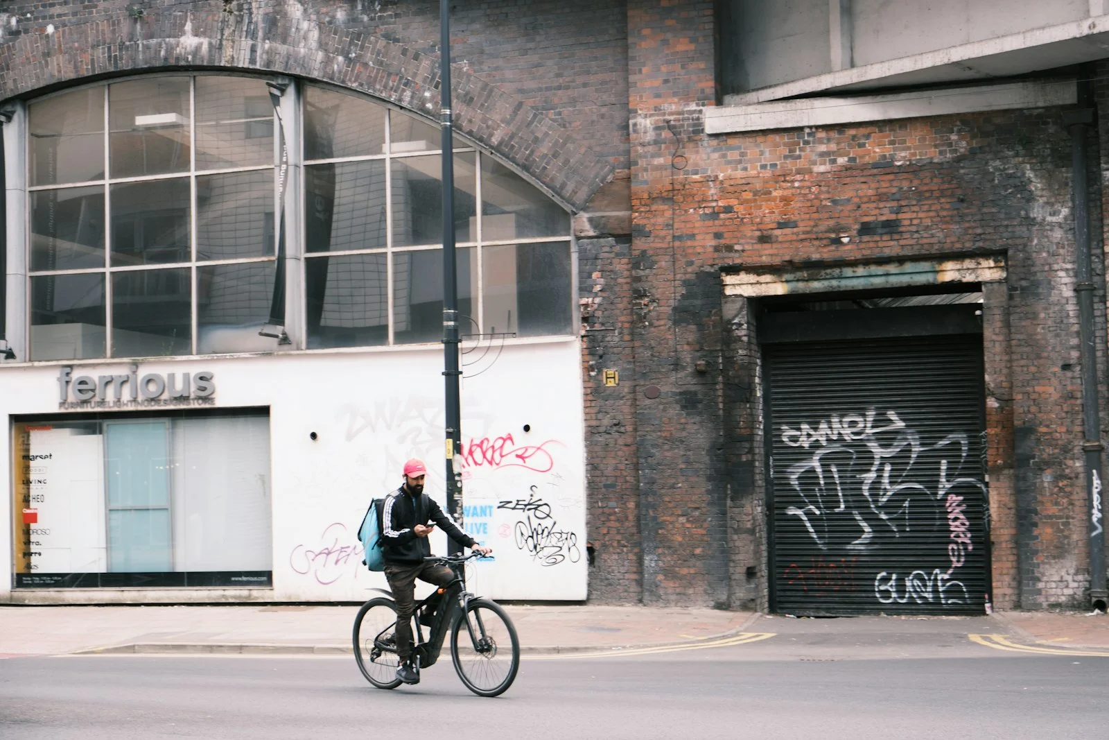 Benefits of Using Local Couriers Manchester: 2026 Expert Guide