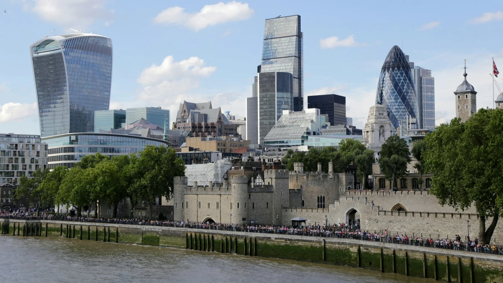 Affordable Office Moves London: Cost-Effective Relocation Experts 2026